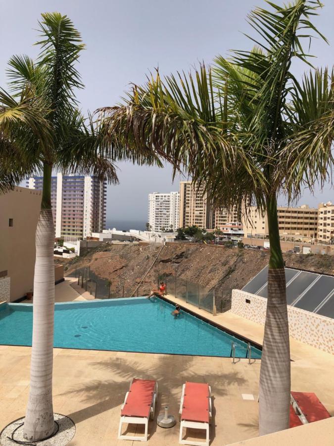 2 Bedroom With Parking, Wifi, Views & Heated Pool 帕莱索海滩 外观 照片